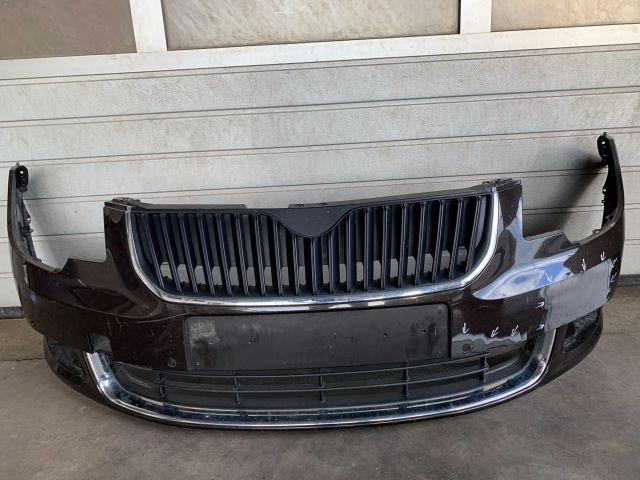 bontott SKODA SUPERB II Első Lökhárító (Üresen)