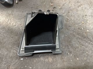 bontott SKODA SUPERB II Első Tároló Rekesz