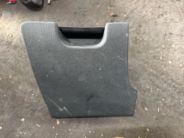 bontott SKODA SUPERB II Első Tároló Rekesz