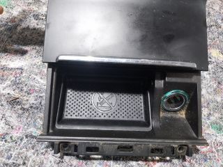 bontott SKODA SUPERB II Első Tároló Rekesz