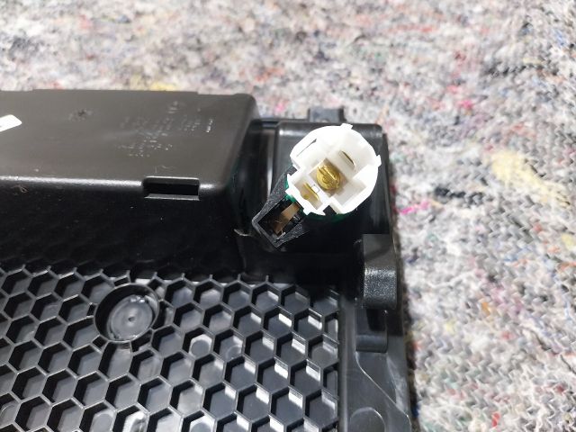 bontott SKODA SUPERB II Első Tároló Rekesz