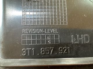 bontott SKODA SUPERB II Első Tároló Rekesz