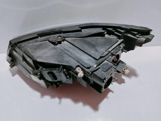 bontott SKODA SUPERB II Fényszóró (Pozíciófüggetlen)