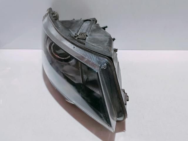 bontott SKODA SUPERB II Fényszóró (Pozíciófüggetlen)