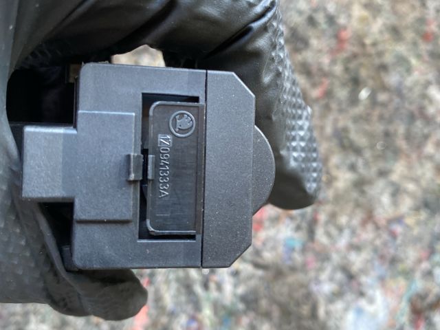 bontott SKODA SUPERB II Fényszórómagasság Állító Kapcsoló