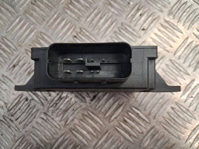 bontott SKODA SUPERB II Feszültségszabályzó