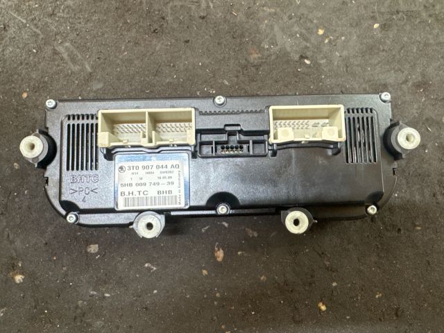 bontott SKODA SUPERB II Fűtéskapcsoló (digit klímás)