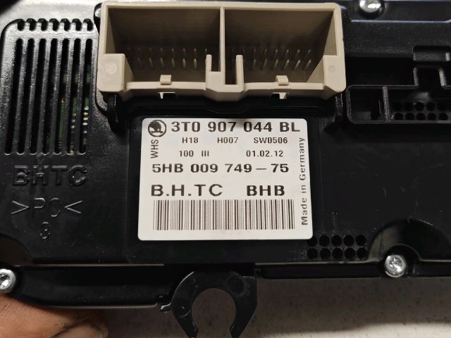 bontott SKODA SUPERB II Fűtéskapcsoló (digit klímás)