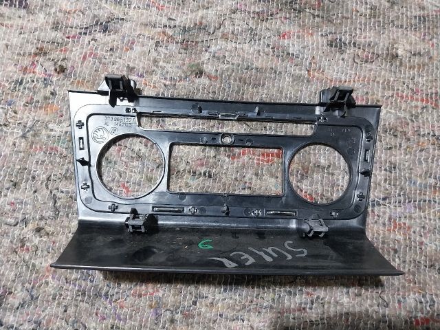 bontott SKODA SUPERB II Fűtéskapcsoló Keret