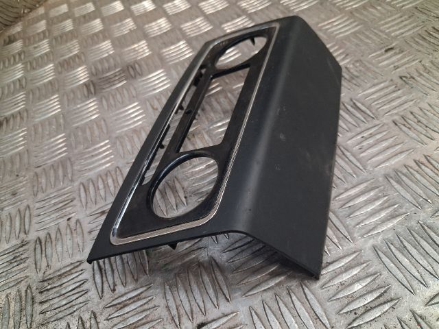 bontott SKODA SUPERB II Fűtéskapcsoló Keret