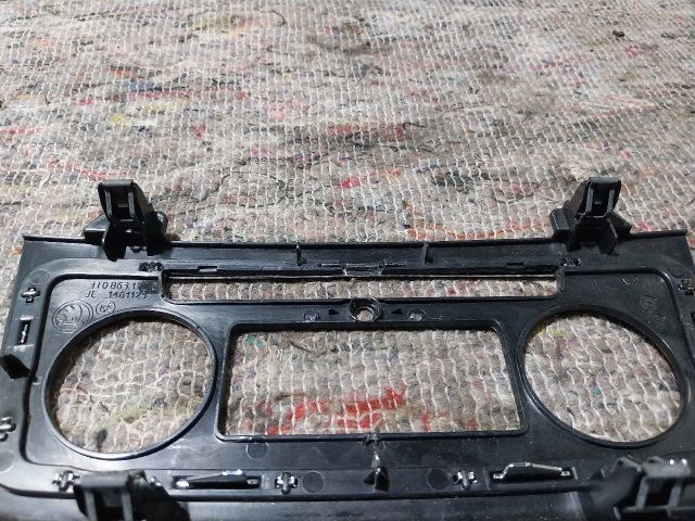 bontott SKODA SUPERB II Fűtéskapcsoló Keret