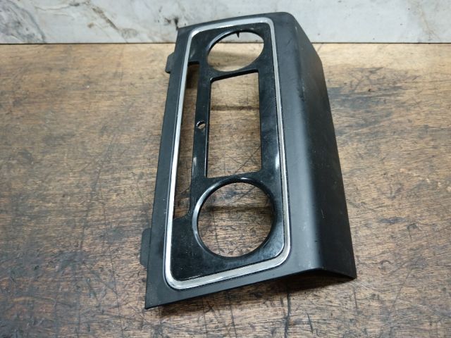 bontott SKODA SUPERB II Fűtéskapcsoló Keret