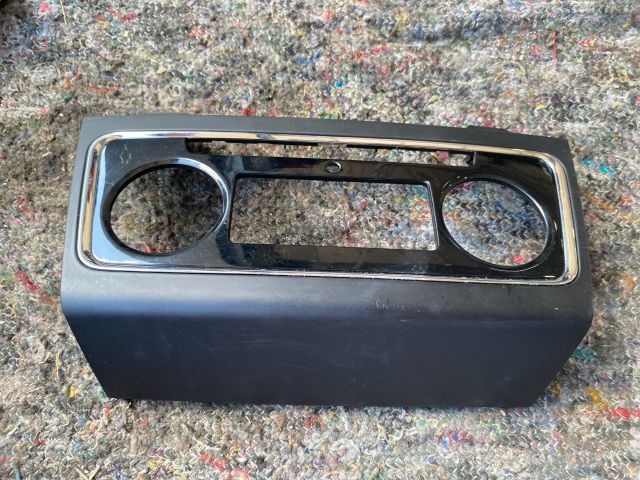 bontott SKODA SUPERB II Fűtéskapcsoló Keret