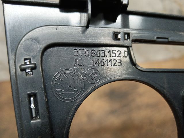 bontott SKODA SUPERB II Fűtéskapcsoló Keret