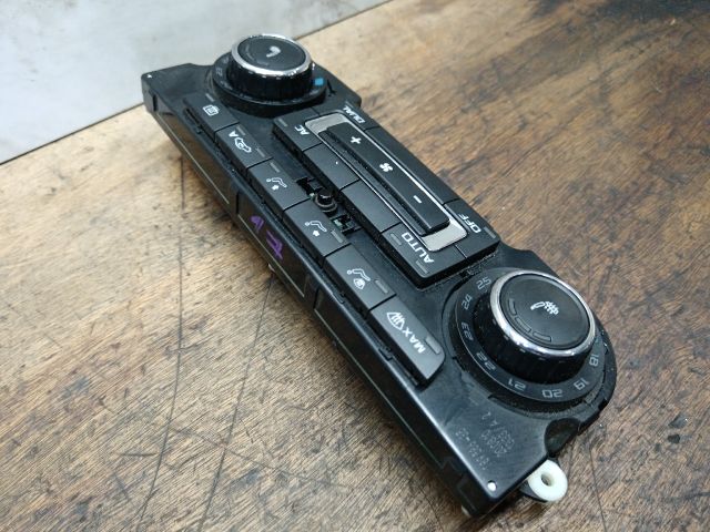 bontott SKODA SUPERB II Fűtéskapcsoló (manuális klímás)