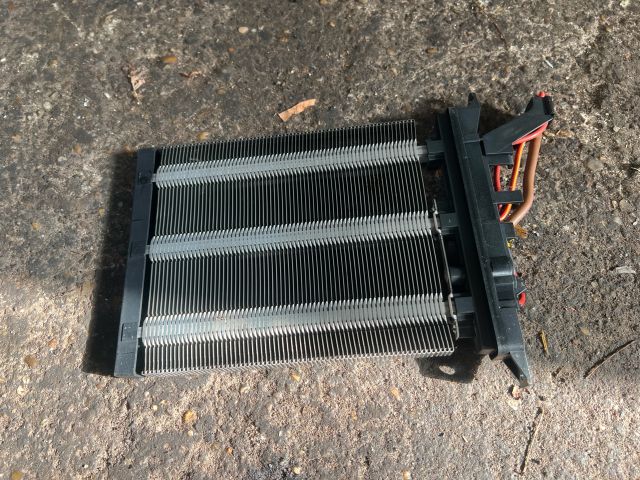 bontott SKODA SUPERB II Fűtőradiátor (Elektromos)