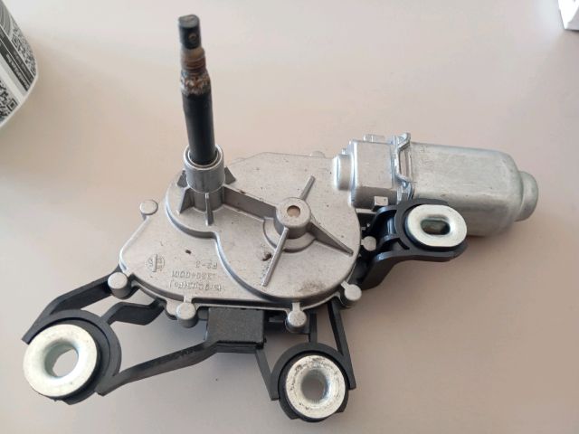 bontott SKODA SUPERB II Hátsó Ablaktörlő Motor