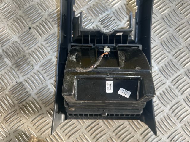 bontott SKODA SUPERB II Hátsó Hamutartó