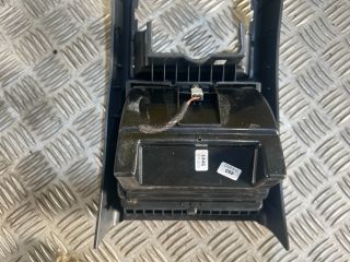 bontott SKODA SUPERB II Hátsó Hamutartó