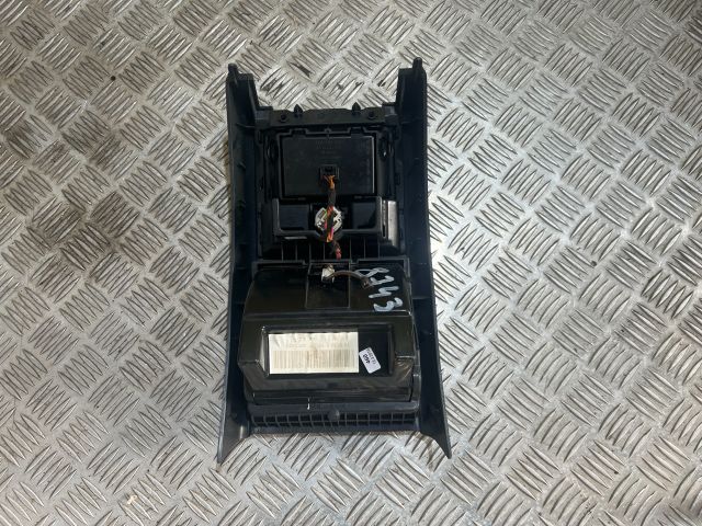 bontott SKODA SUPERB II Hátsó Hamutartó