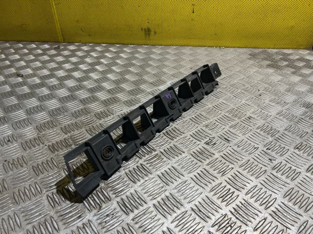 bontott SKODA SUPERB II Hátsó középső Lökhárító Tartó (Műanyag)