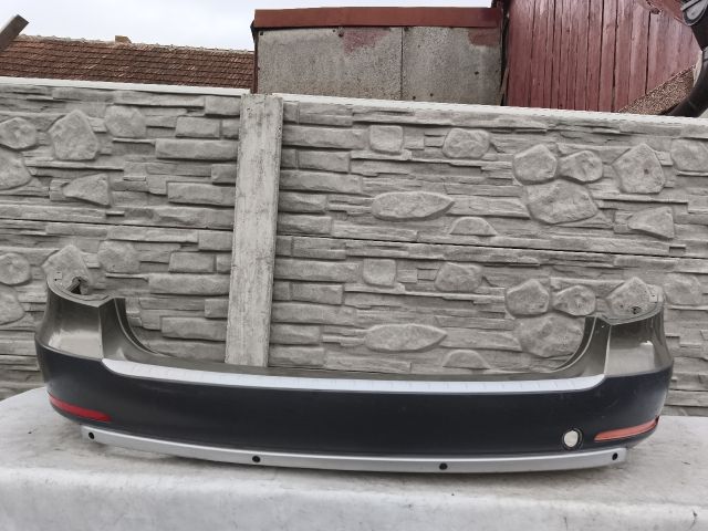 bontott SKODA SUPERB II Hátsó Lökhárító (Részeivel)