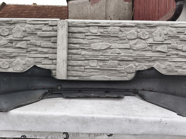 bontott SKODA SUPERB II Hátsó Lökhárító (Részeivel)