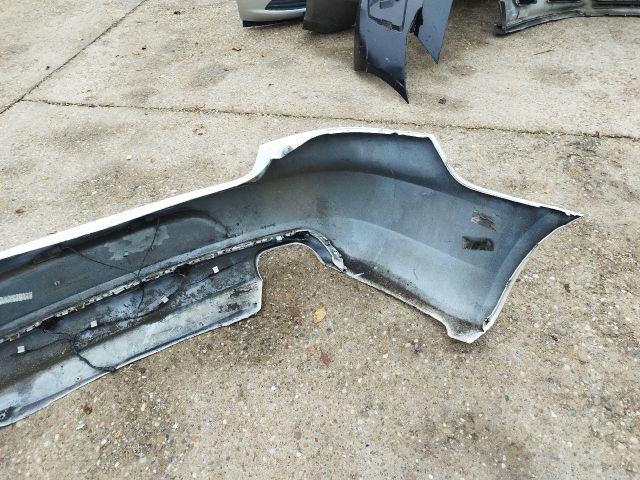 bontott SKODA SUPERB II Hátsó Lökhárító (Részeivel)