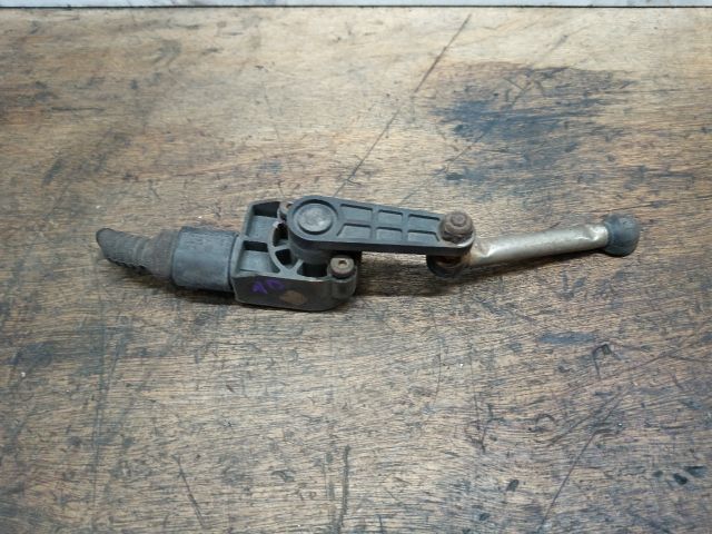 bontott SKODA SUPERB II Hátsó Xenon Szintszabályzó Jeladó