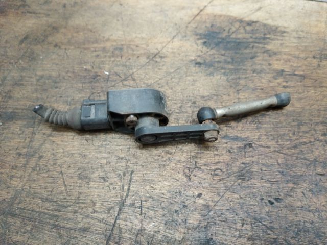 bontott SKODA SUPERB II Hátsó Xenon Szintszabályzó Jeladó