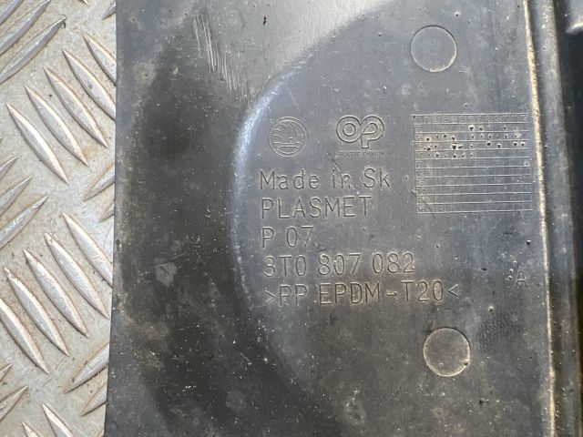 bontott SKODA SUPERB II Homlokfal Burkolat