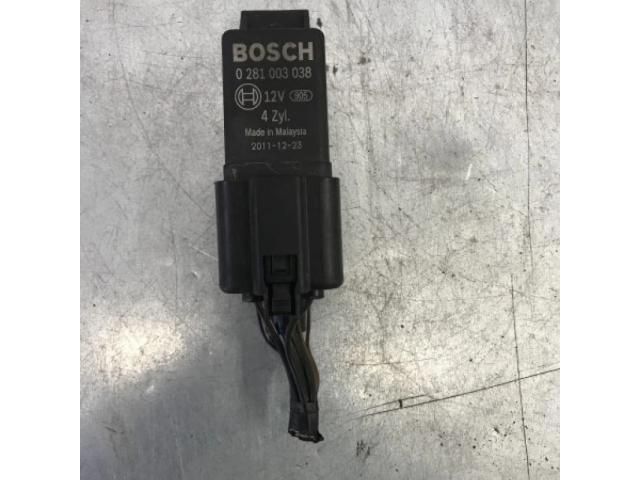 bontott SKODA SUPERB II Izzító Relé