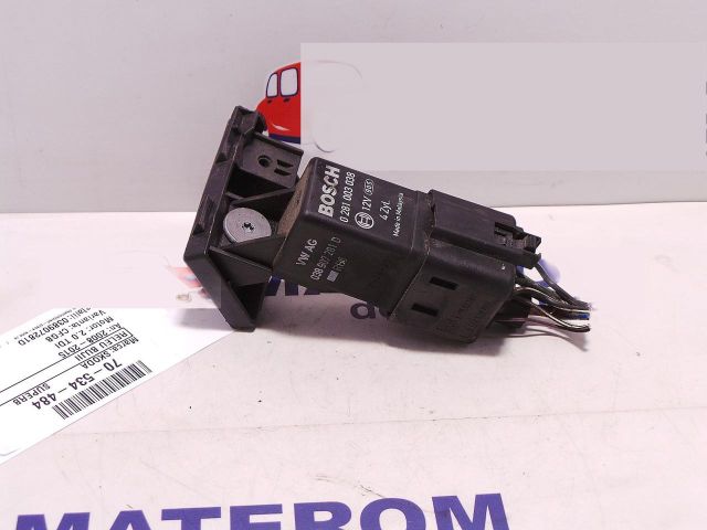 bontott SKODA SUPERB II Izzító Relé