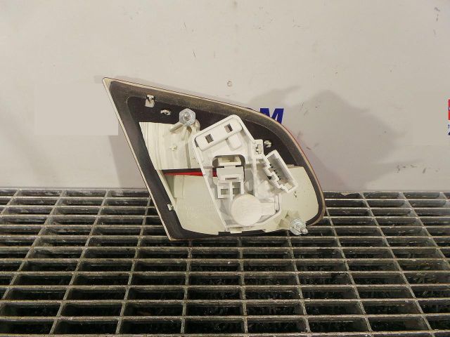 bontott SKODA SUPERB II Jobb Belső Hátsó Lámpa