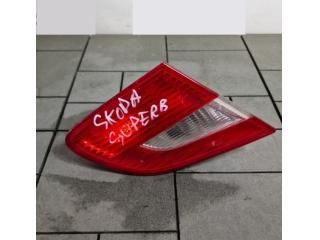 bontott SKODA SUPERB II Jobb Belső Hátsó Lámpa