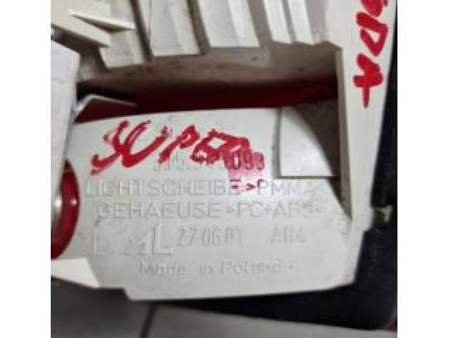 bontott SKODA SUPERB II Jobb Belső Hátsó Lámpa