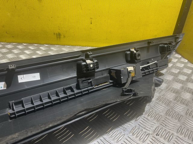 bontott SKODA SUPERB II Jobb Csomagtér Kárpit Tartó