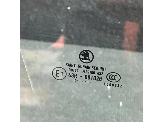 bontott SKODA SUPERB II Jobb első Ablak