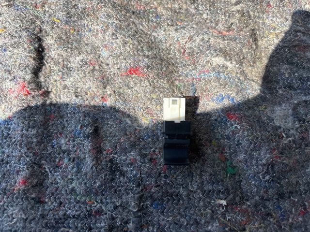 bontott SKODA SUPERB II Jobb első Ablakemelő Kapcsoló