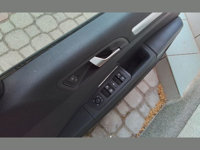 bontott SKODA SUPERB II Jobb első Ablakemelő Kapcsoló