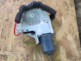 bontott SKODA SUPERB II Jobb első Ablakemelő Motor