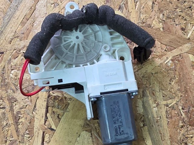 bontott SKODA SUPERB II Jobb első Ablakemelő Motor