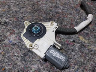 bontott SKODA SUPERB II Jobb első Ablakemelő Motor