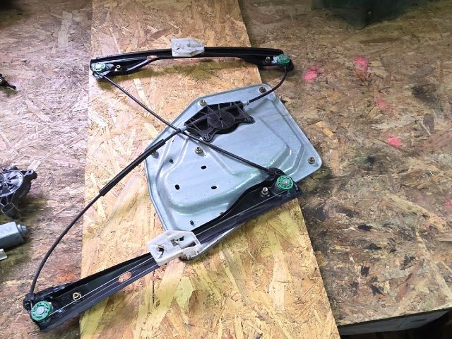 bontott SKODA SUPERB II Jobb első Ablakemelő Szerkezet (Elektromos)