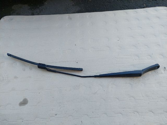 bontott SKODA SUPERB II Jobb első Ablaktörlő Kar