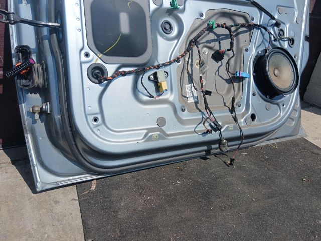 bontott SKODA SUPERB II Jobb első Ajtó (Részeivel)