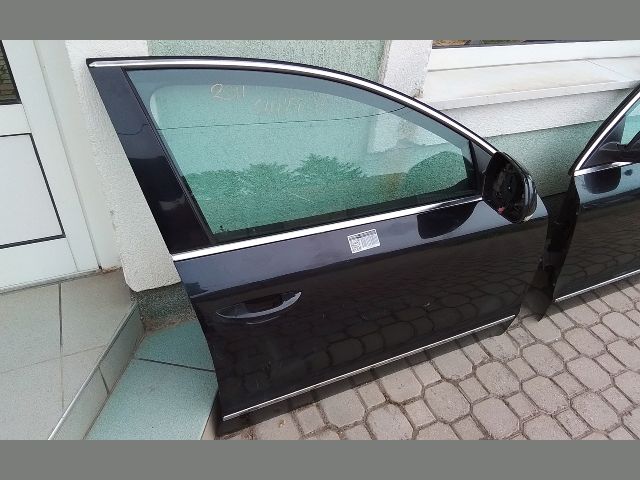 bontott SKODA SUPERB II Jobb első Ajtó (Részeivel)