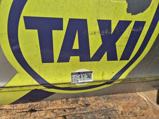 bontott SKODA SUPERB II Jobb első Ajtó (Részeivel)