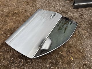 bontott SKODA SUPERB II Jobb első Ajtó (Részeivel)