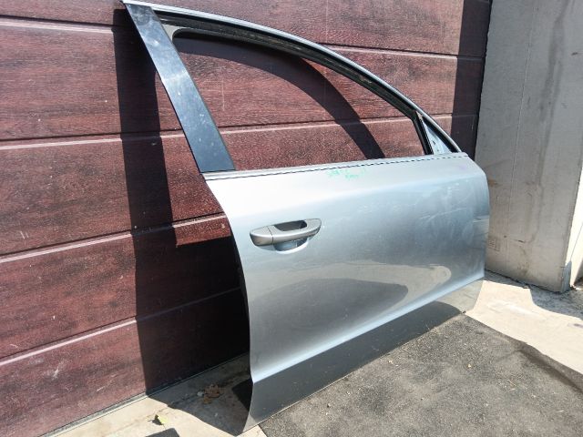 bontott SKODA SUPERB II Jobb első Ajtó (Részeivel)